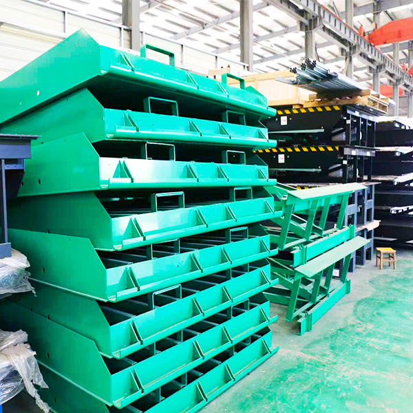 Dock leveler Stock.jpg