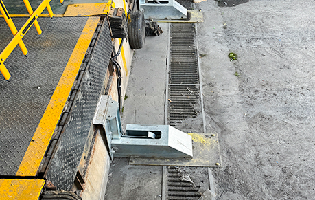 Why Choose Vehicle Restraints for Safer Warehouse Loading Docks?