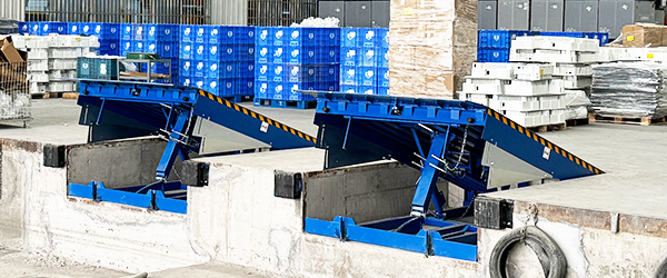Mechanical-dock-leveler.jpg